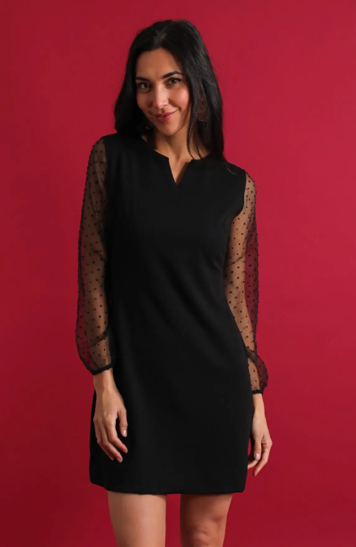 Robe noire chic à manches transparentes plumetis à pois