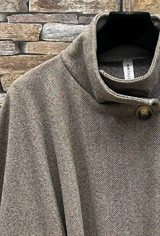 Cape Astrid avec ceinture en flanelle, Tissus Automnale et Hivernale