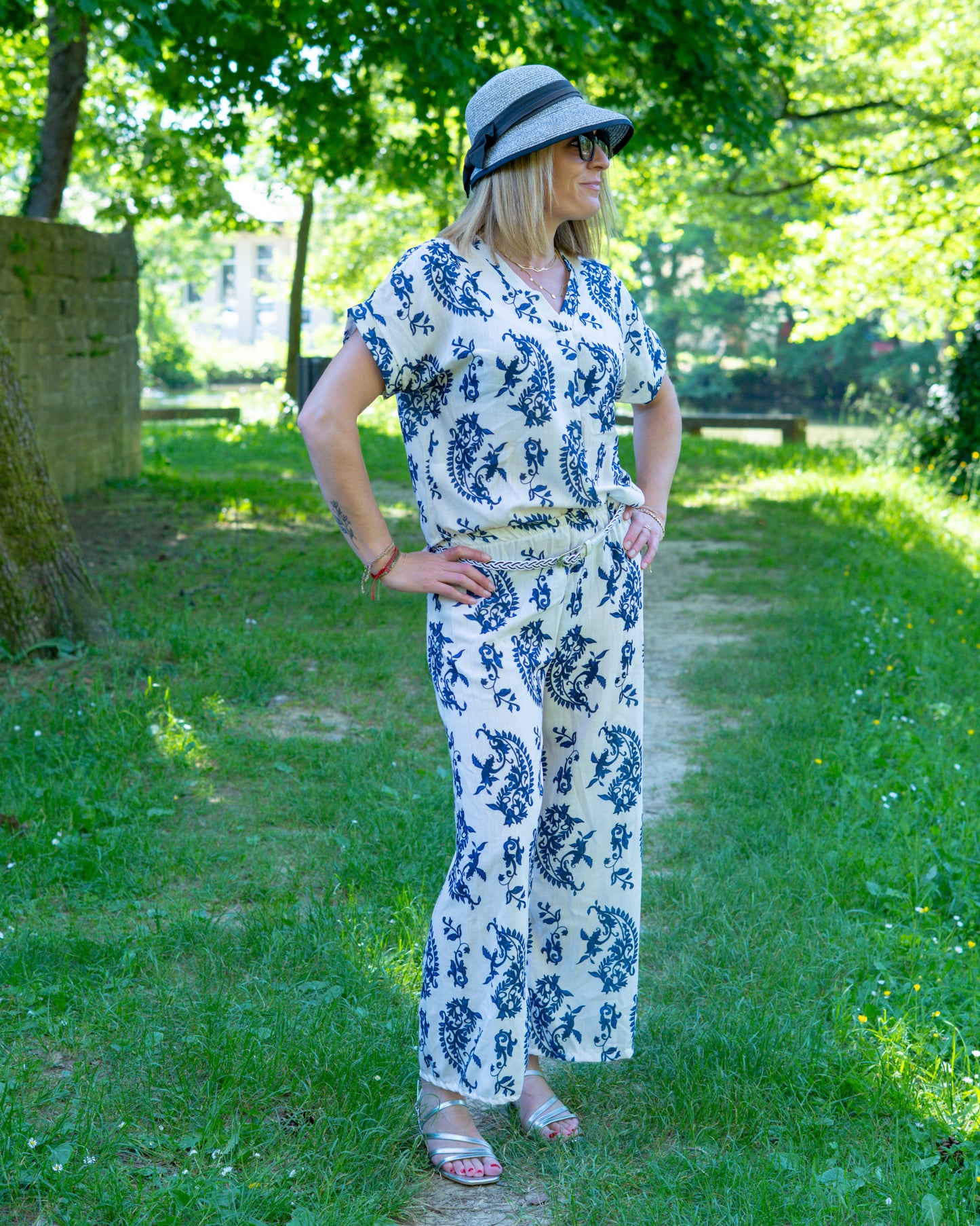 Ensemble blouse et pantalon imprimé